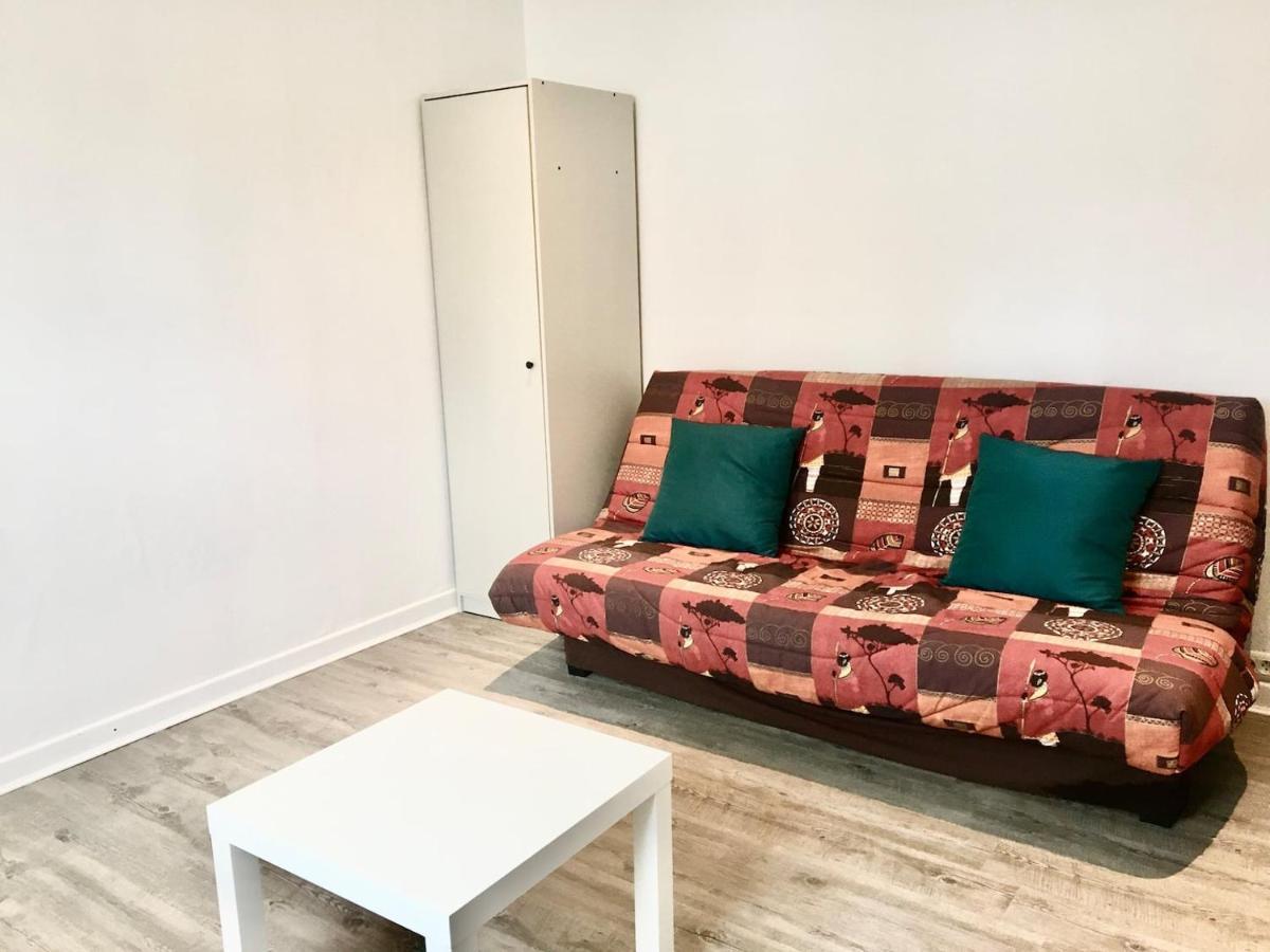 Appartement Studio proche centre, zoo et axes routiers à Maubeuge Extérieur photo